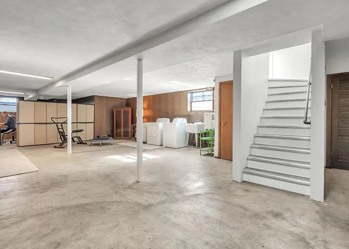 Casa de férias Spacious 2 Bedroom In Niles, Illinois With Office, Full Kitchen And 2 Baths Niles